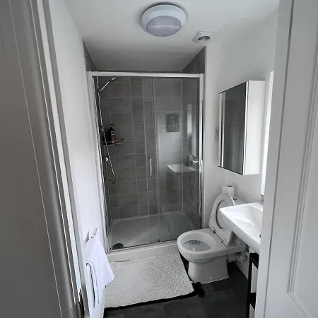 2 Bedroom Birmingham